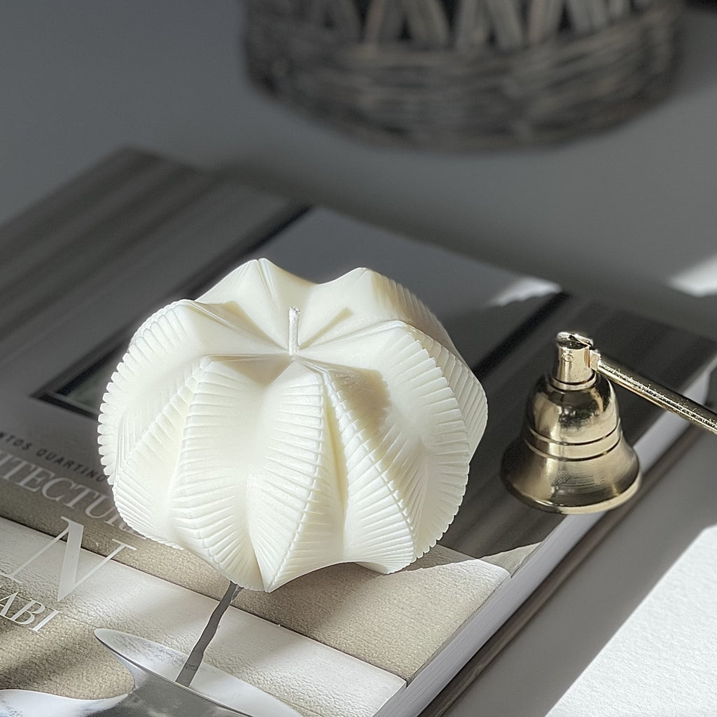 Aglaé - bougie en cire de colza forme origami