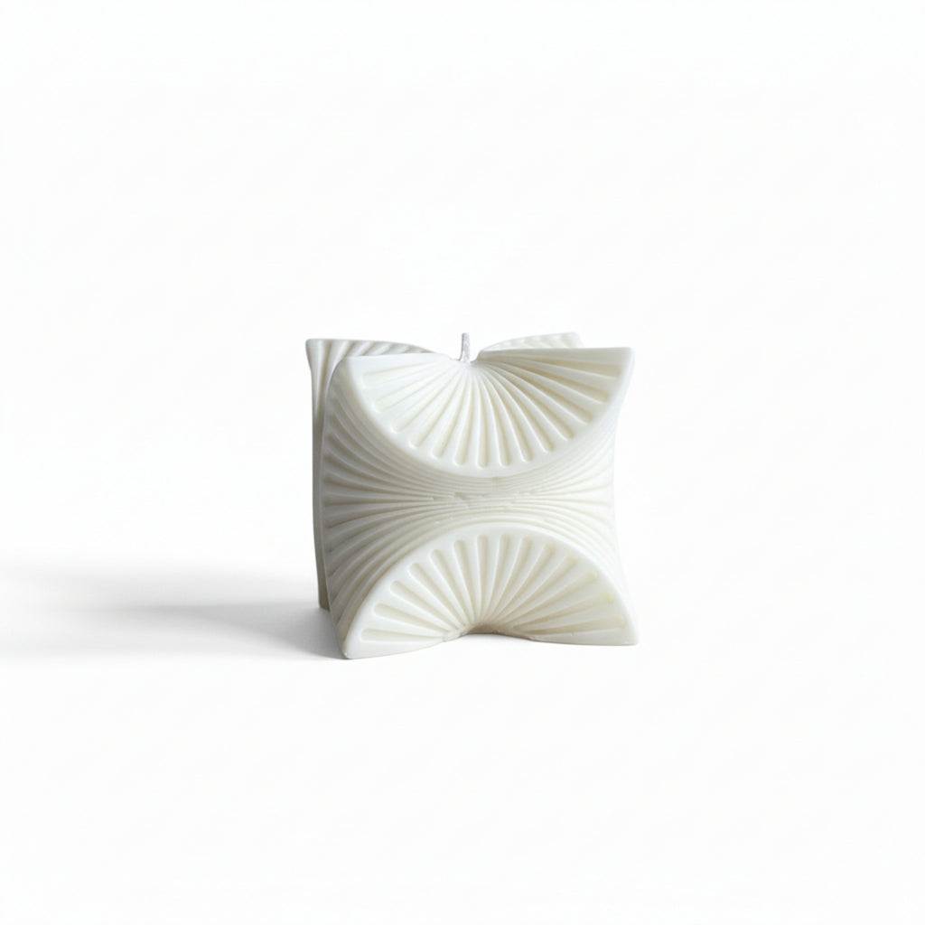 Agnès - bougie sculpturale design éventail en cire de colza