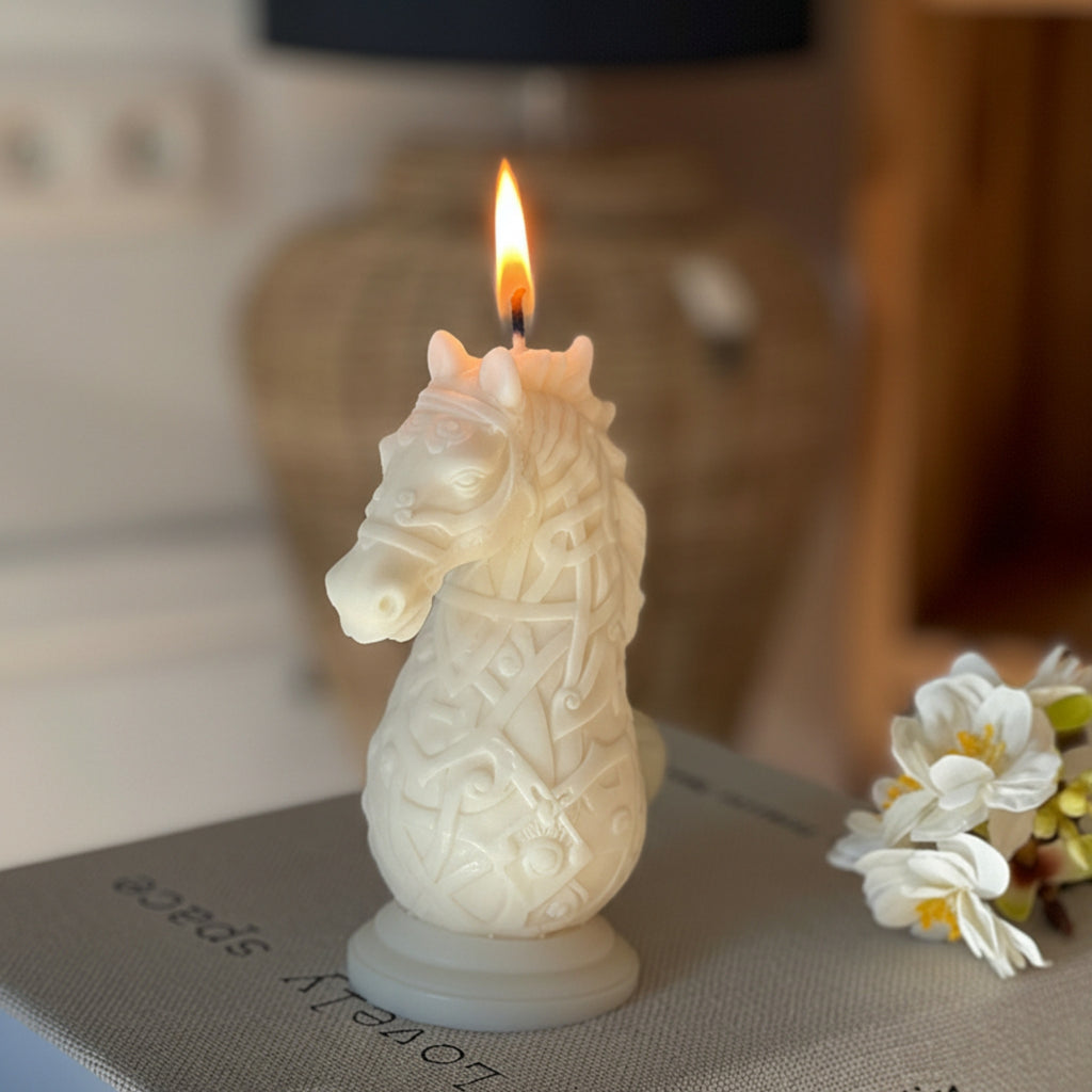 Le cavalier - bougie végétale décorative pièce d'échec