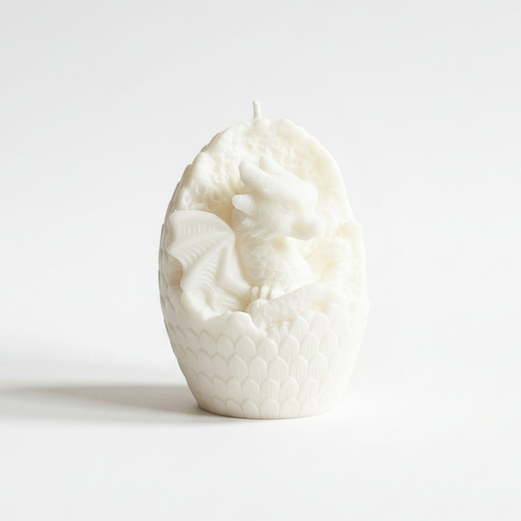Le dragon - bougie en forme de dragon en cire de colza fond blanc