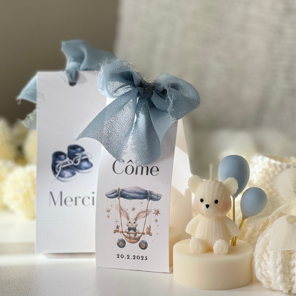 bougie ourson avec ses ballons bleus et son emballage personnalisé souvenir naissance
