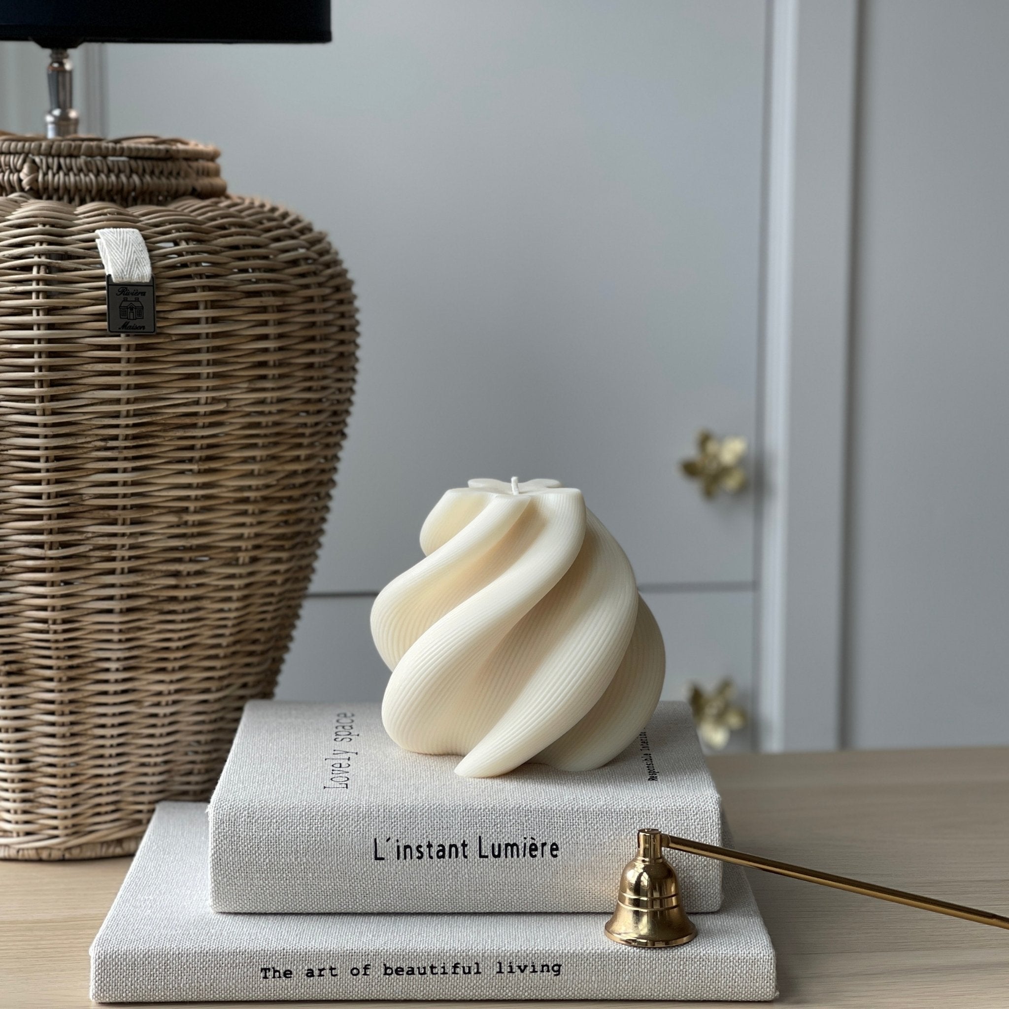 Mauna Bougie décorative cire végétale tourbillon